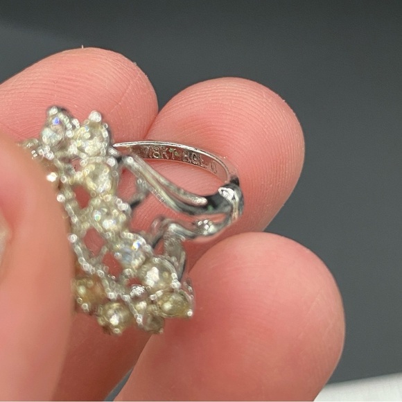 Vintage 18kt Rhodium Plated Tiered Cluster Ring with Clear Rhinestones - Picture 16 of 16